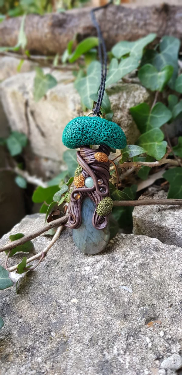 Pendentif arbre de vie "le petit monde des lutins"